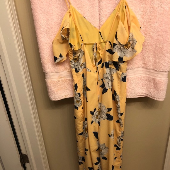 J.O.A Yellow floral jumpsuit - Picture 3 of 3